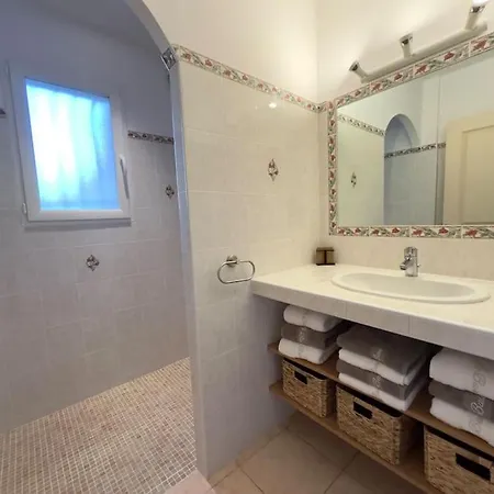 72 M2 Centre-ville Avec Jardin Порто-Веккіо