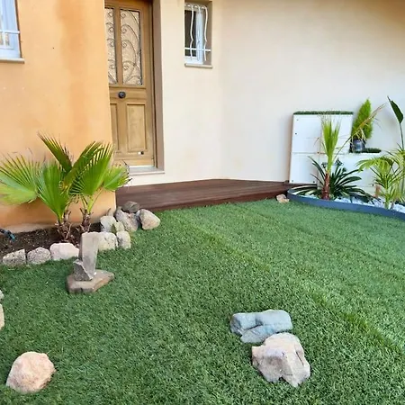 72 M2 Centre-ville Avec Jardin Holiday home *